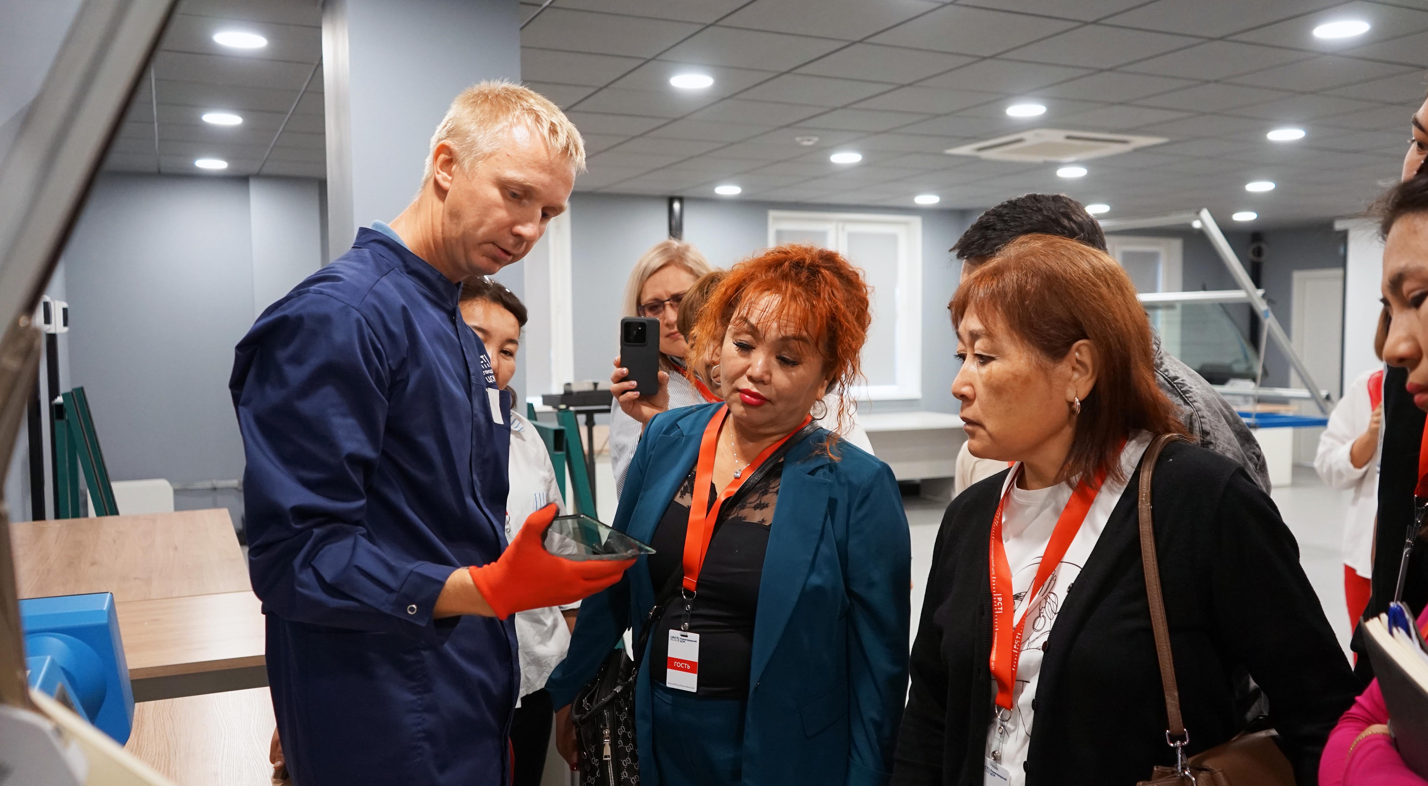 Международное сотрудничество: опыт работы метрологов Нижегородского ЦСМ изучили коллеги из Кыргызстана и Узбекистана